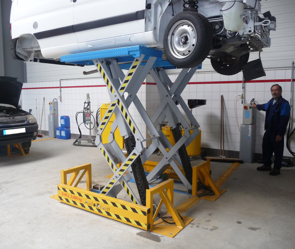 Image of AutoDrain Elevador con estructura de carga y protección 360° | El Sistema más rápido y sencillo para manipular y acceder a los vehículos